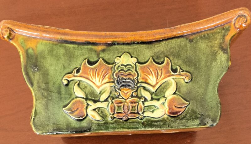 Ancient porcelain pillow-國際博寶藝術品交易網