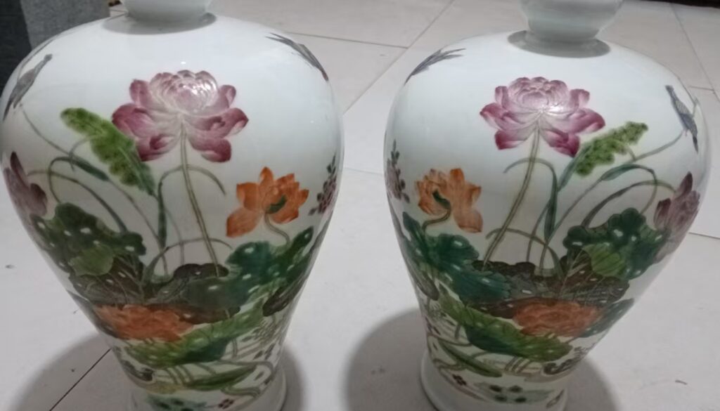 A pair of Qing Dynasty Yongzheng porcelain-國際博寶藝術品交易網