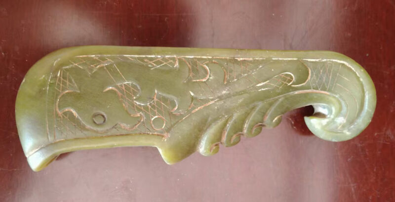 Red Mountain Jade Dragon-國際博寶藝術品交易網