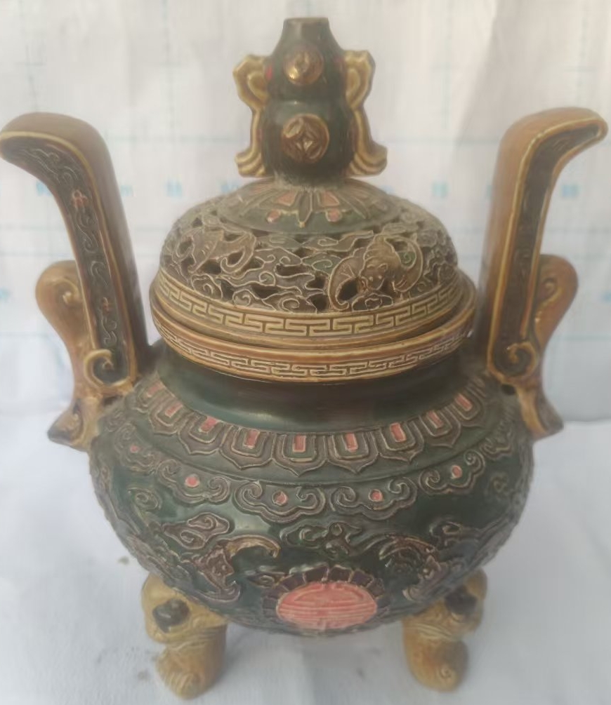 The Qianlong Emperor’s Double-Ear Tripod